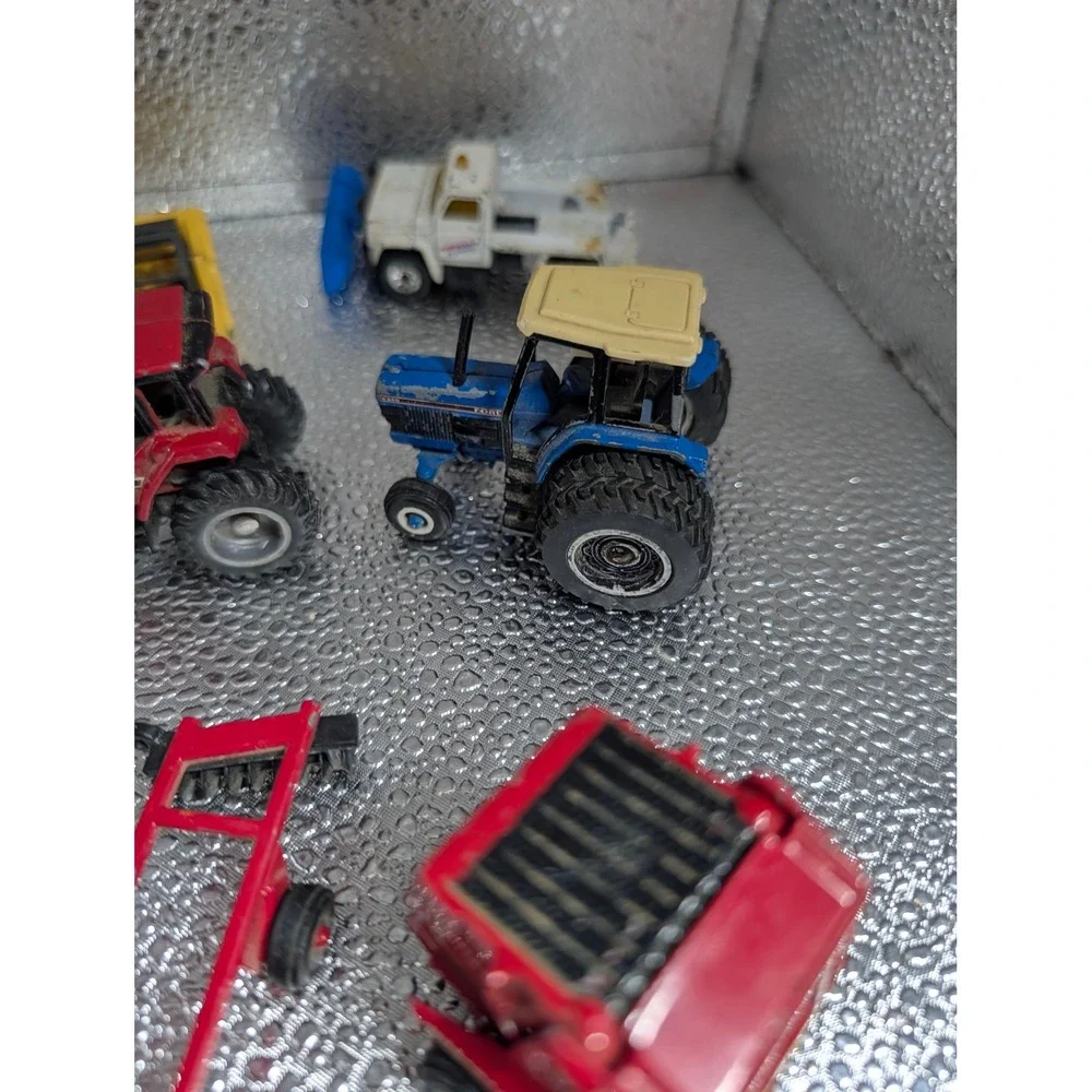 Vintage Diecast Farm Toy Lot international Ford Case IH John Deere Tractors 13pc